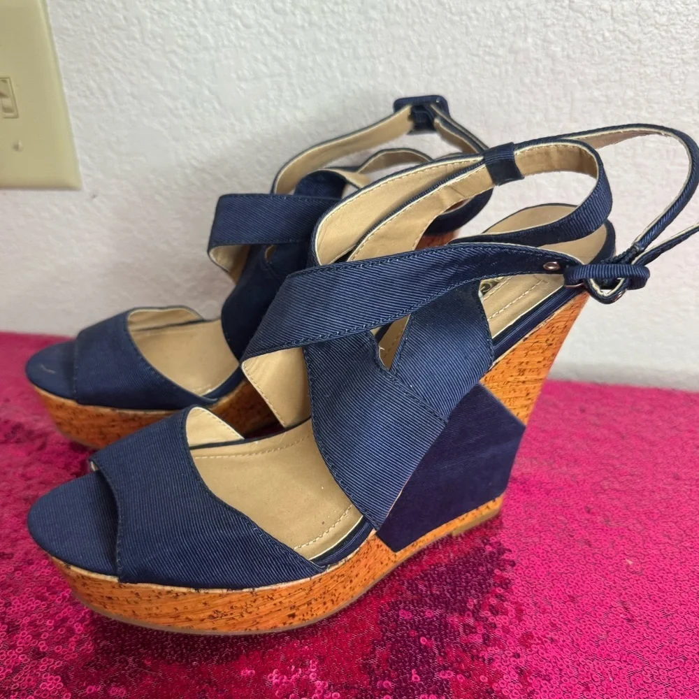 NEW w TAGS 🏷️ BCBG Women’s Navy Jean Crisscross Wedge Platforms (Size 9)